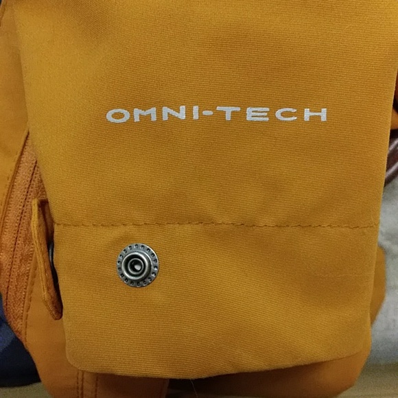 Columbia Omni-tech raincoat. Medium.  Orange/yellow/gold colour. - Picture 7 of 7